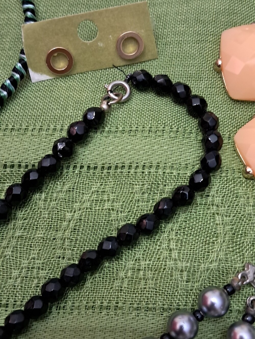 15 Piece Bundle of Jewelry! - Picture 10 of 14